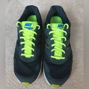 Mens Nike running shoes